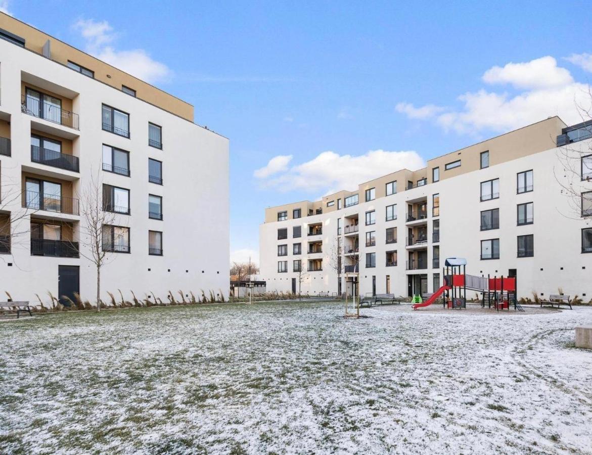 Sunflower - Modern Large Charming Apartment With Balcony Bratislava Eksteriør bilde